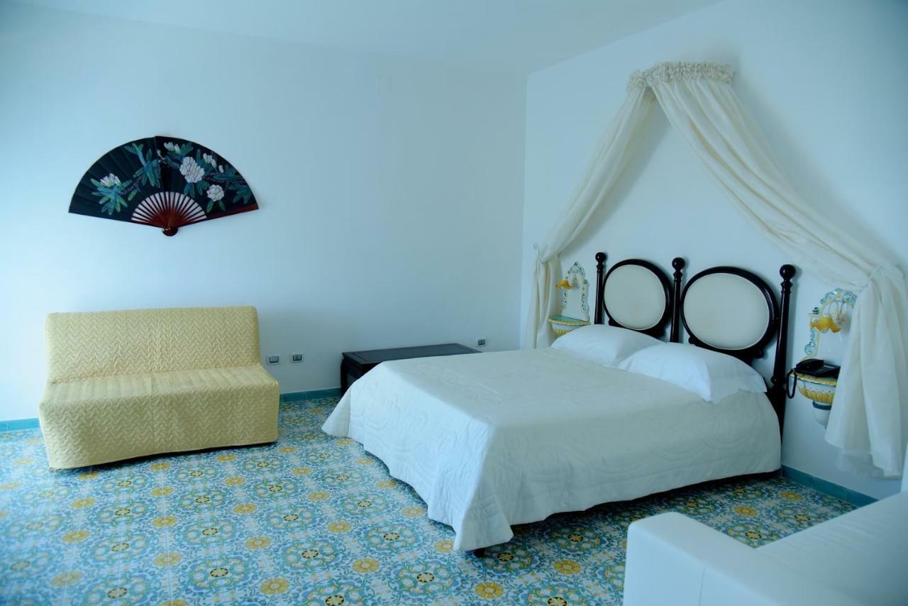 Resort & Relax Masseria Celidonia Лизано Екстериор снимка